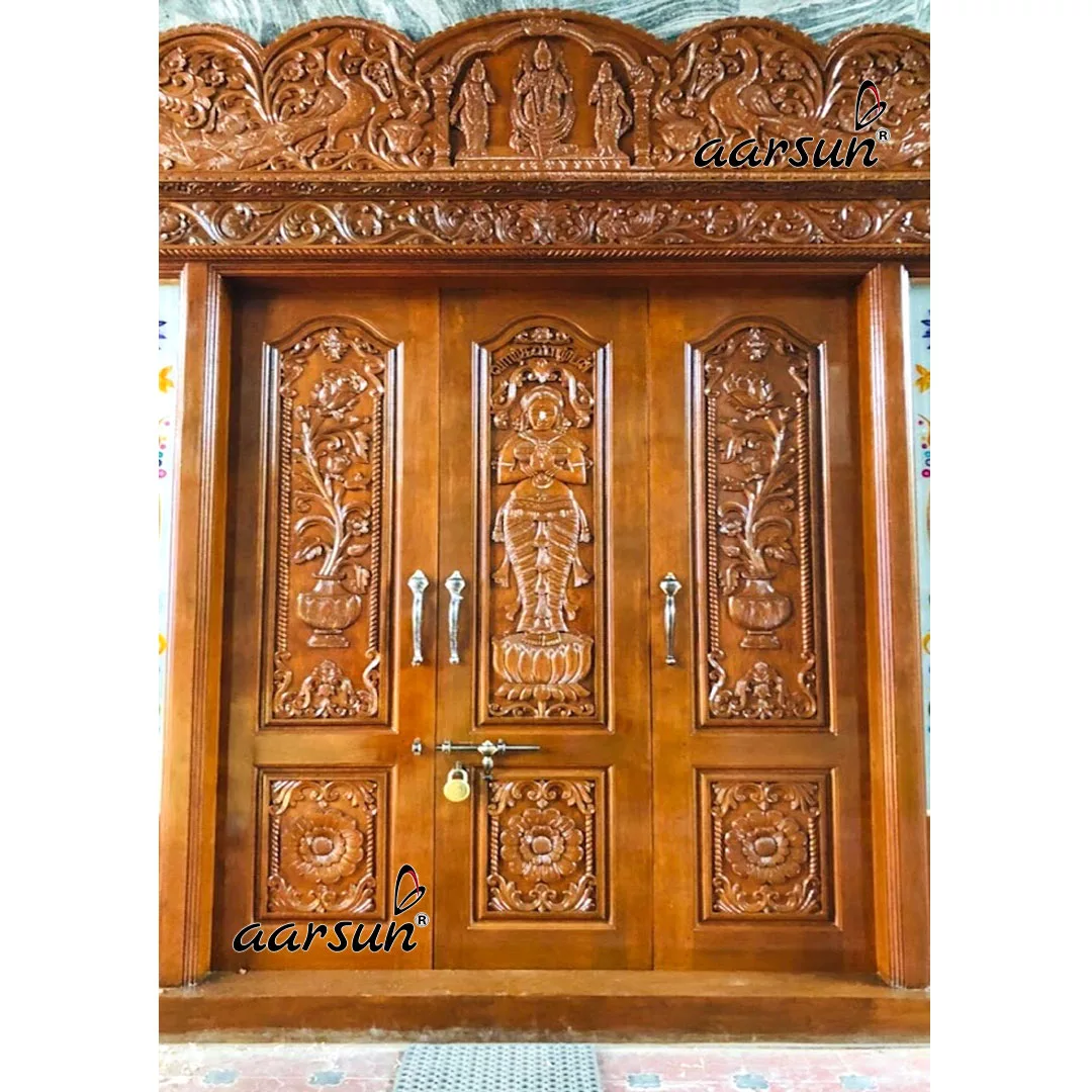संपूर्ण पूजा कक्ष द्वार