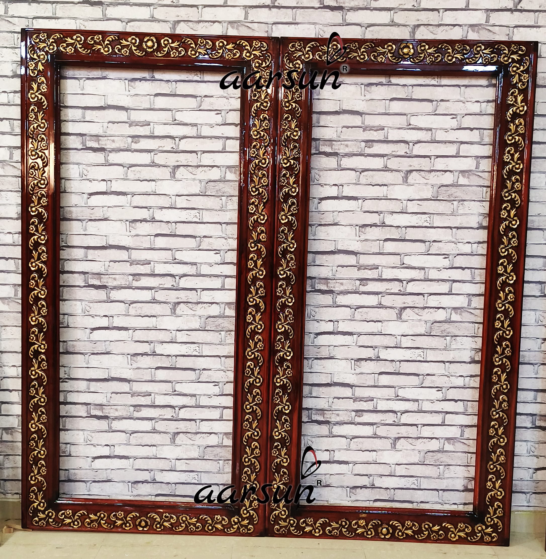 Stylish Door Frame with Triple Shade with Video